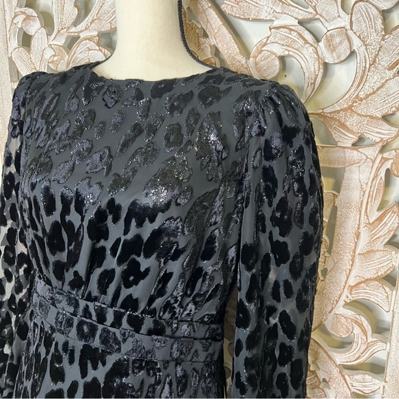 NWT Express Black Sheath Velvet Animal Print Textured Shimmer Dress Sz M - Picture 3 of 9